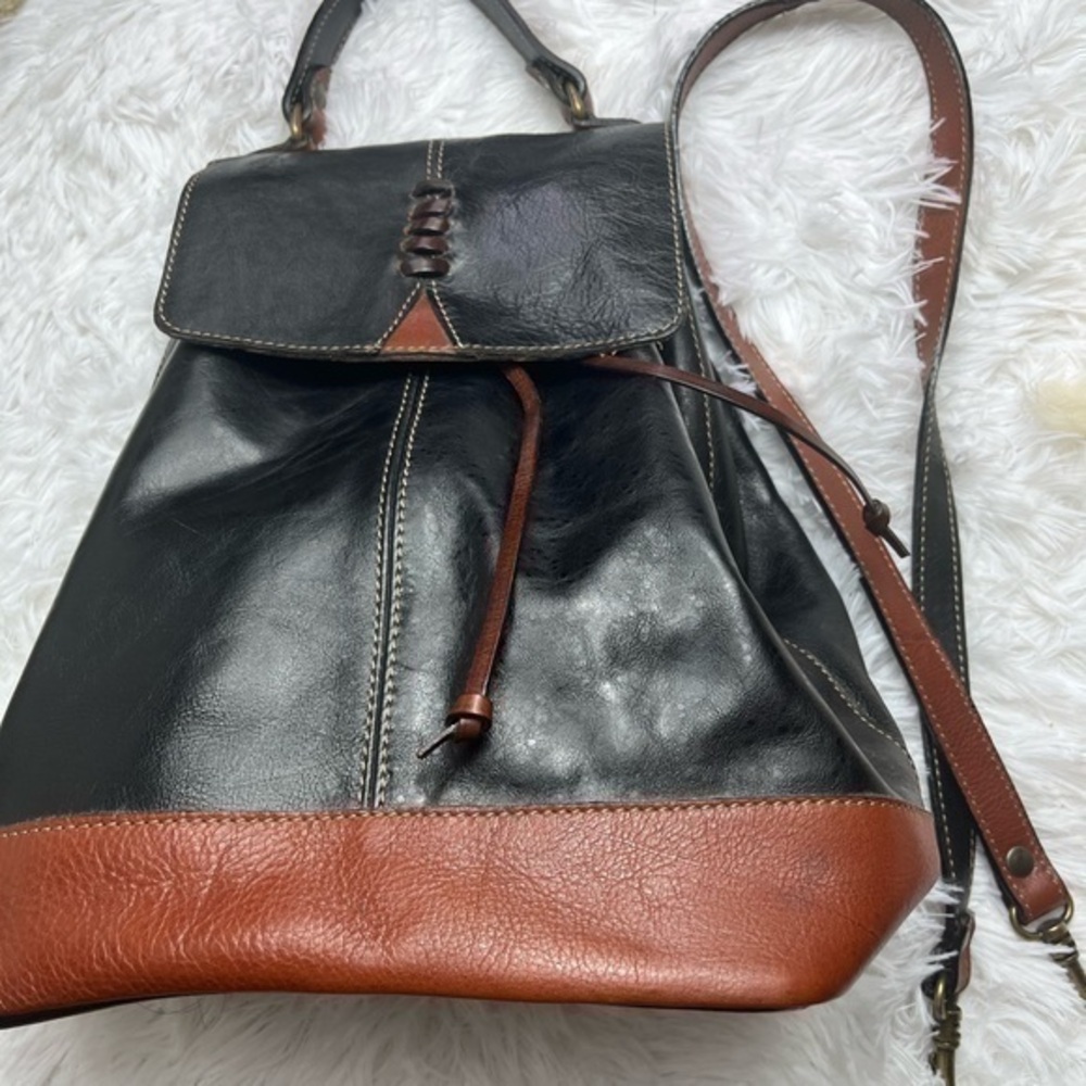 Italian made, leather bag with removable straps. EUC.